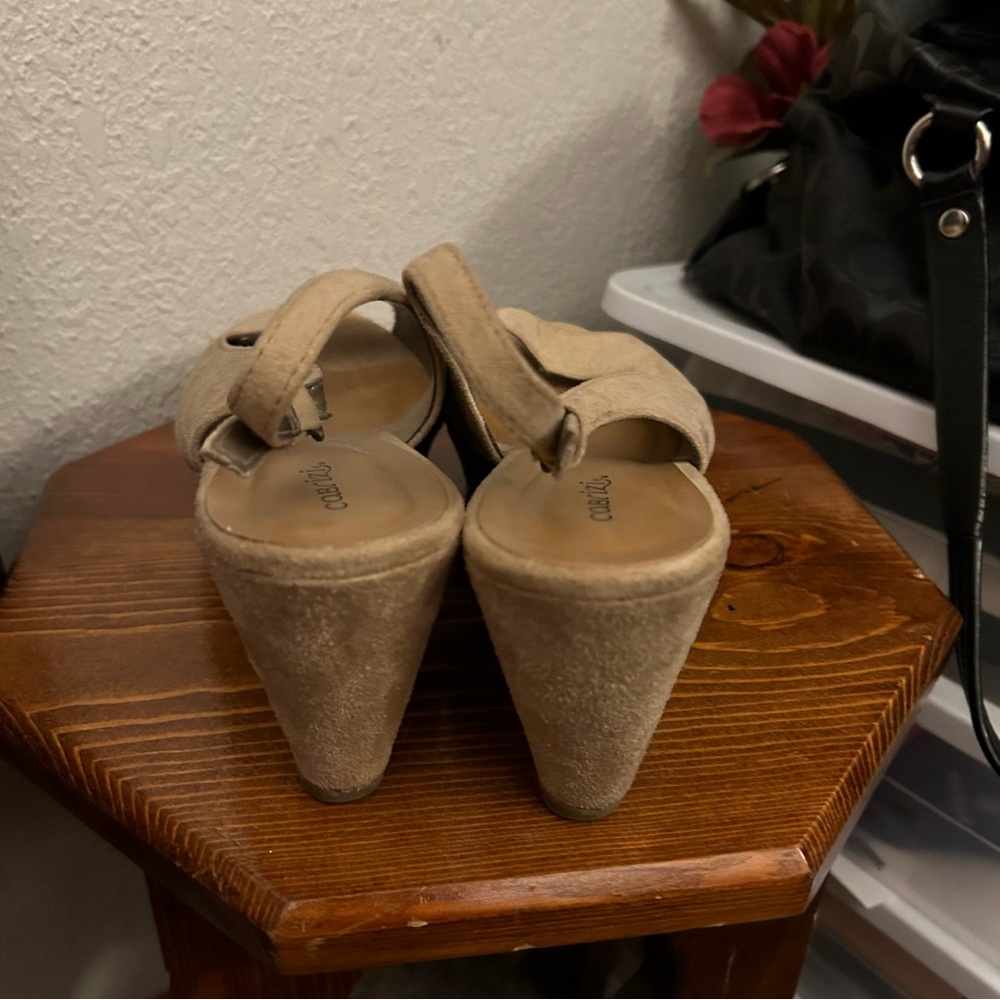 tan wedge heels - Picture 4 of 7